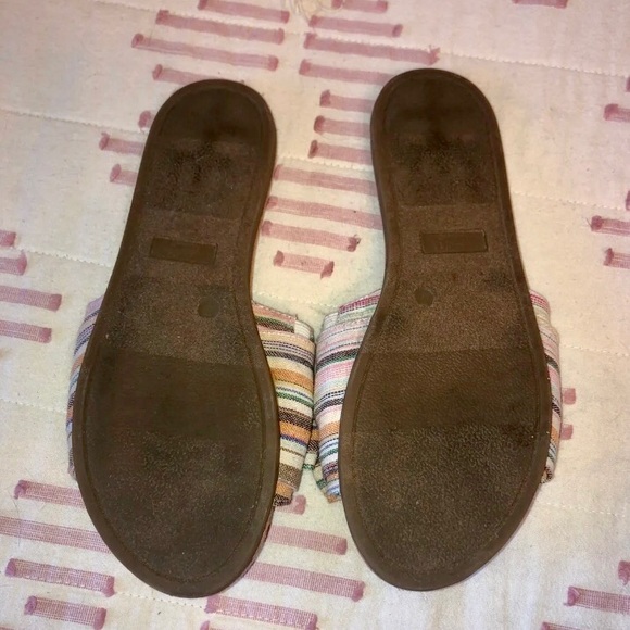 S7 Multicolored Bow Sandals - Picture 3 of 3